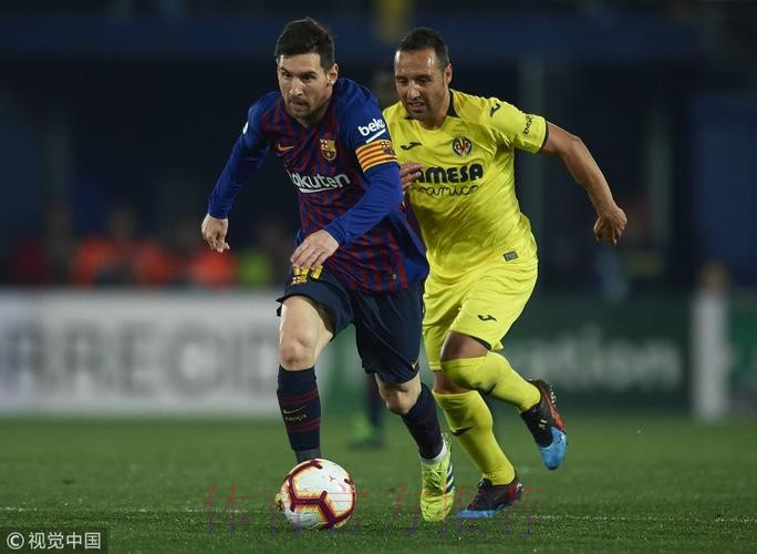 西甲-皇马2-0黄潜 维尼修斯世界波巴尔韦德建功